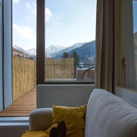 Le Nid Slow - Avec Terrasse Panoramique Sur Le Sancy Appartement
